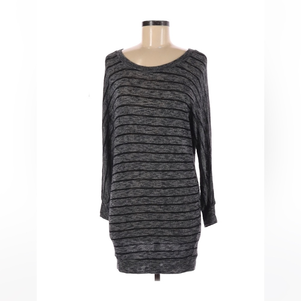 Sparkle and Fade Light Sweater Dress Size Medium